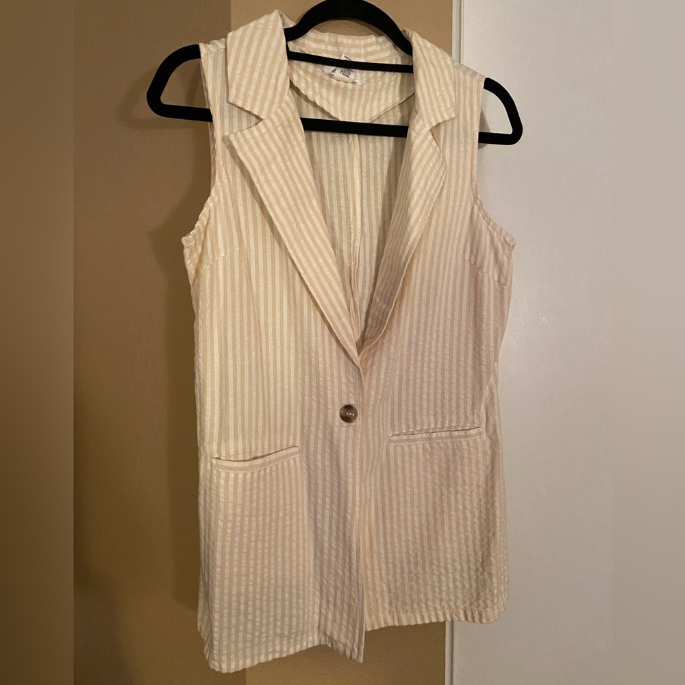 Stripped Sleeveless Vest